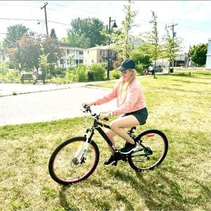 Meet your Posher, Hazel